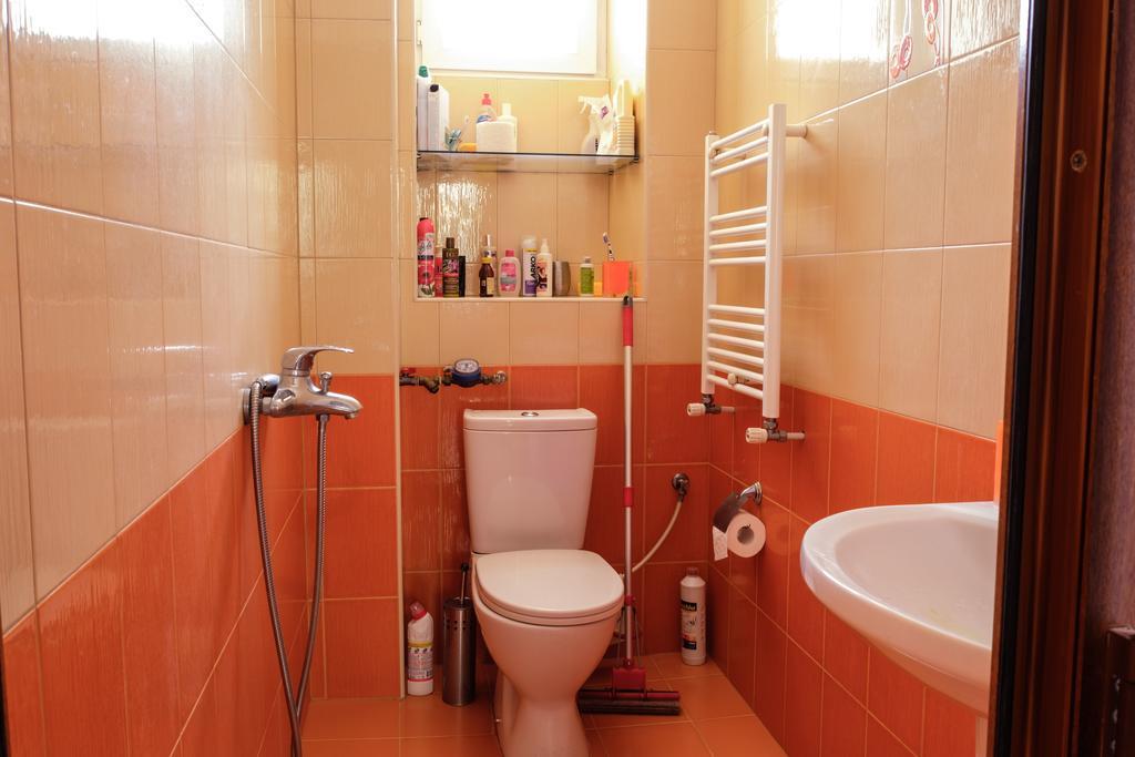 Apartment On Hanrapetutyan Street 예레반 외부 사진